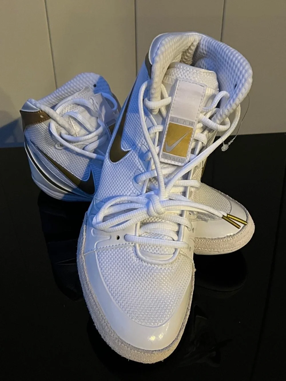 Nike Freek Wrestling Shoes White Metallic Gold Men's Size 10.5 NIB
